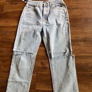 Pretty Little Thing Mom Jeans